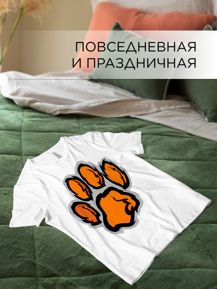 Футболка белая оверсайз с принтом Лапка