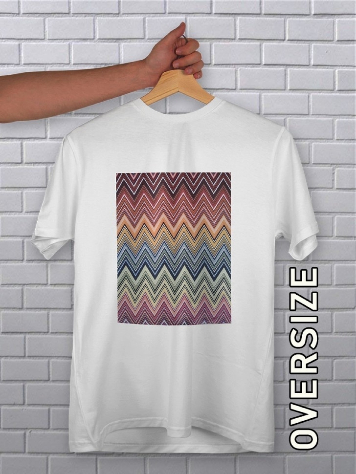 Оверсайз футболка женская белая цветной зигзаг