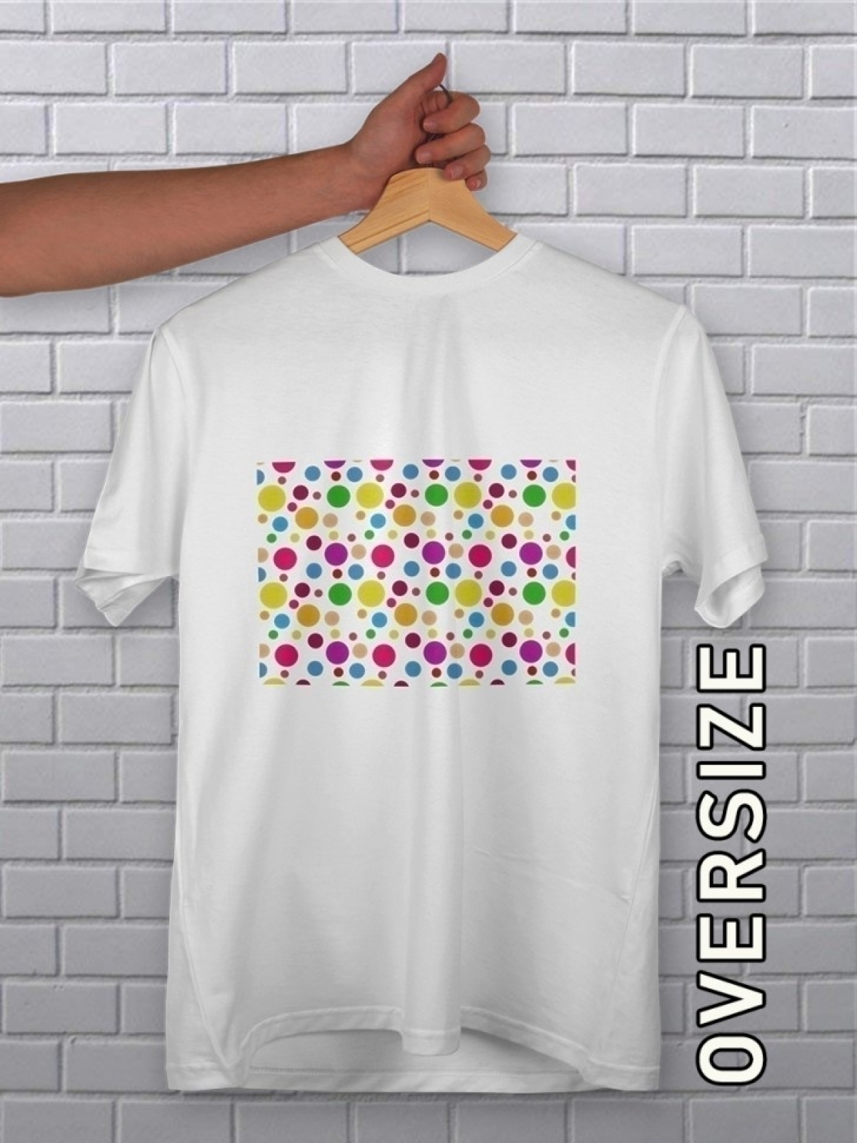 Футболка оверсайз женская белая с принтом цветные горошины