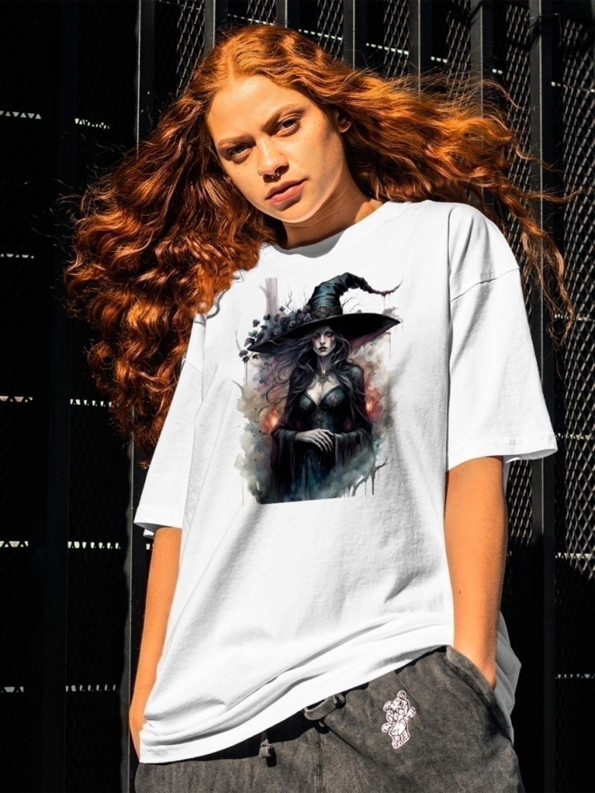 Футболка оверсайз принтом ведьма 1