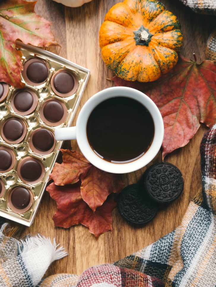 Кружка хамелеон подарок  цветы Лилия 