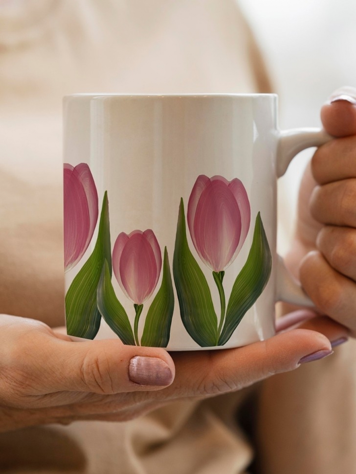 Кружка милая с принтом розовые тюльпаны