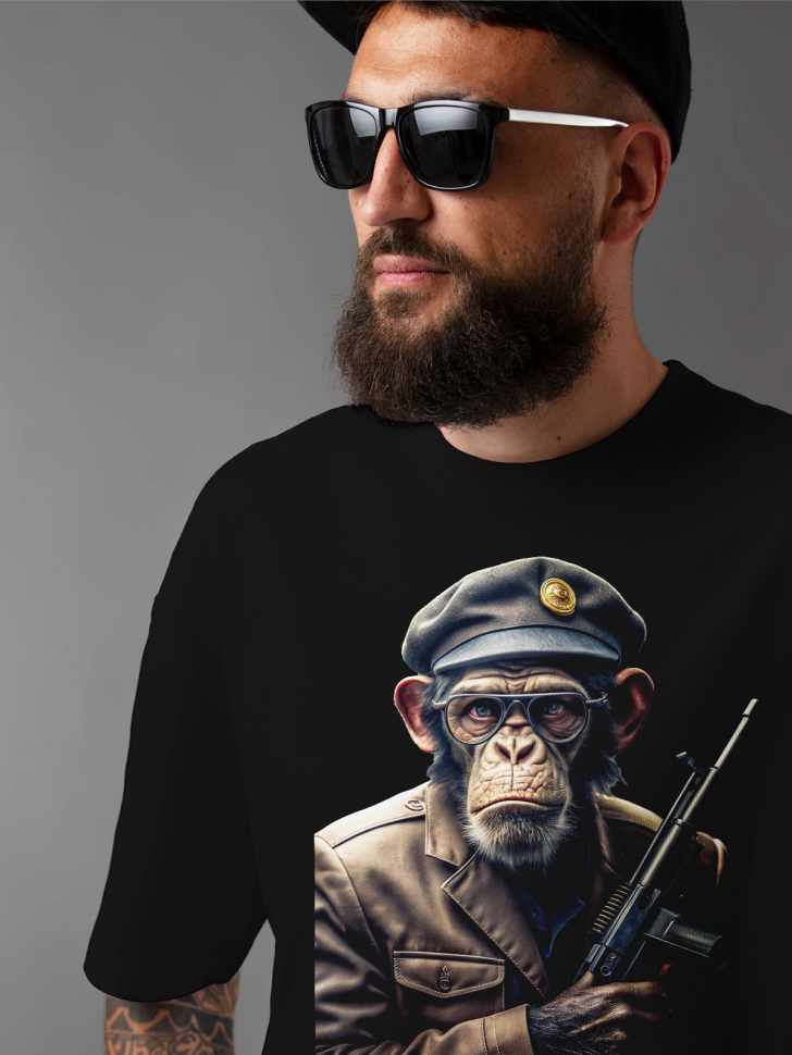 Футболка оверсайз мужская с принтом обезьяна с ружьем 