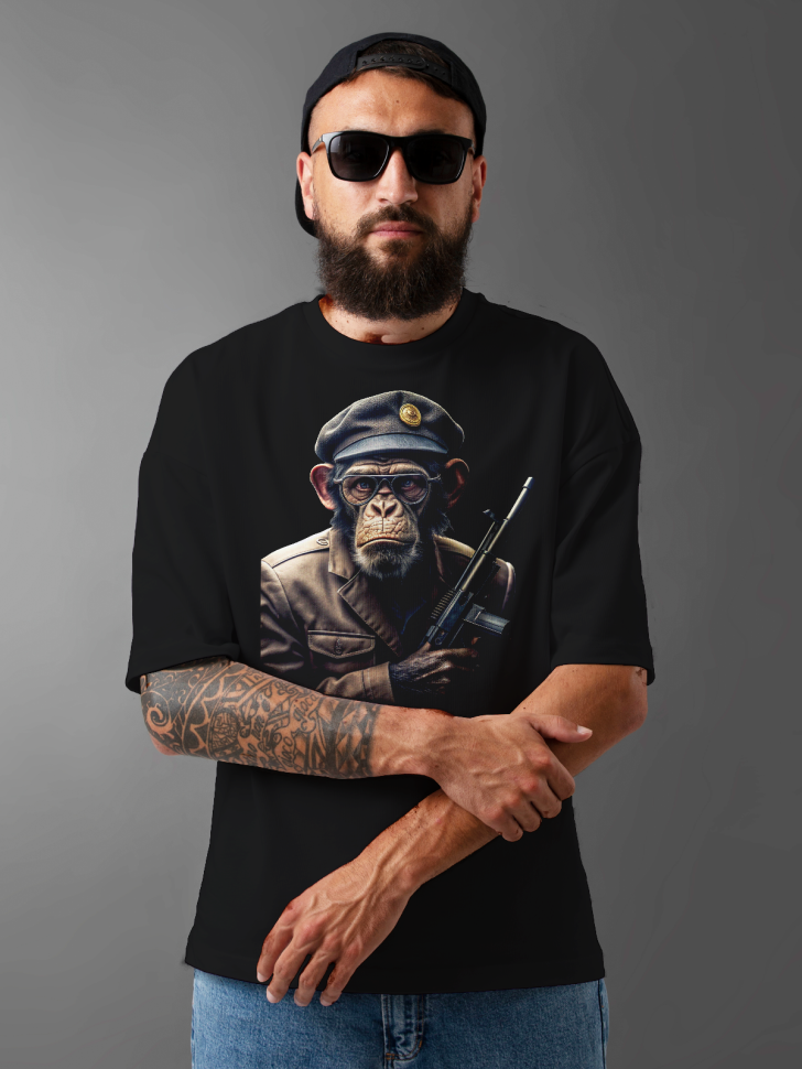 Футболка оверсайз мужская с принтом обезьяна с ружьем 