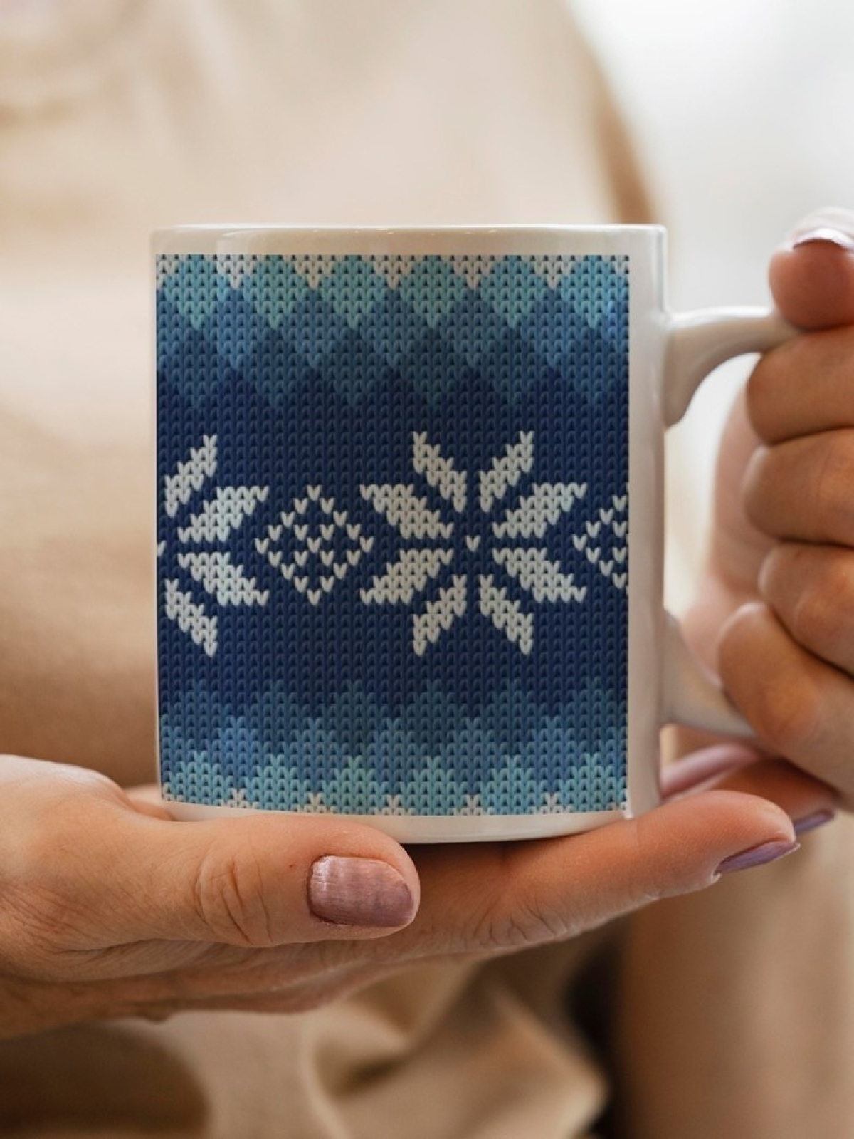 Кружка новогодняя подарочная снежинки темно-синие