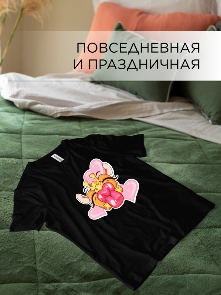 Футболка оверсайз с принтом Жираф сердечки черная