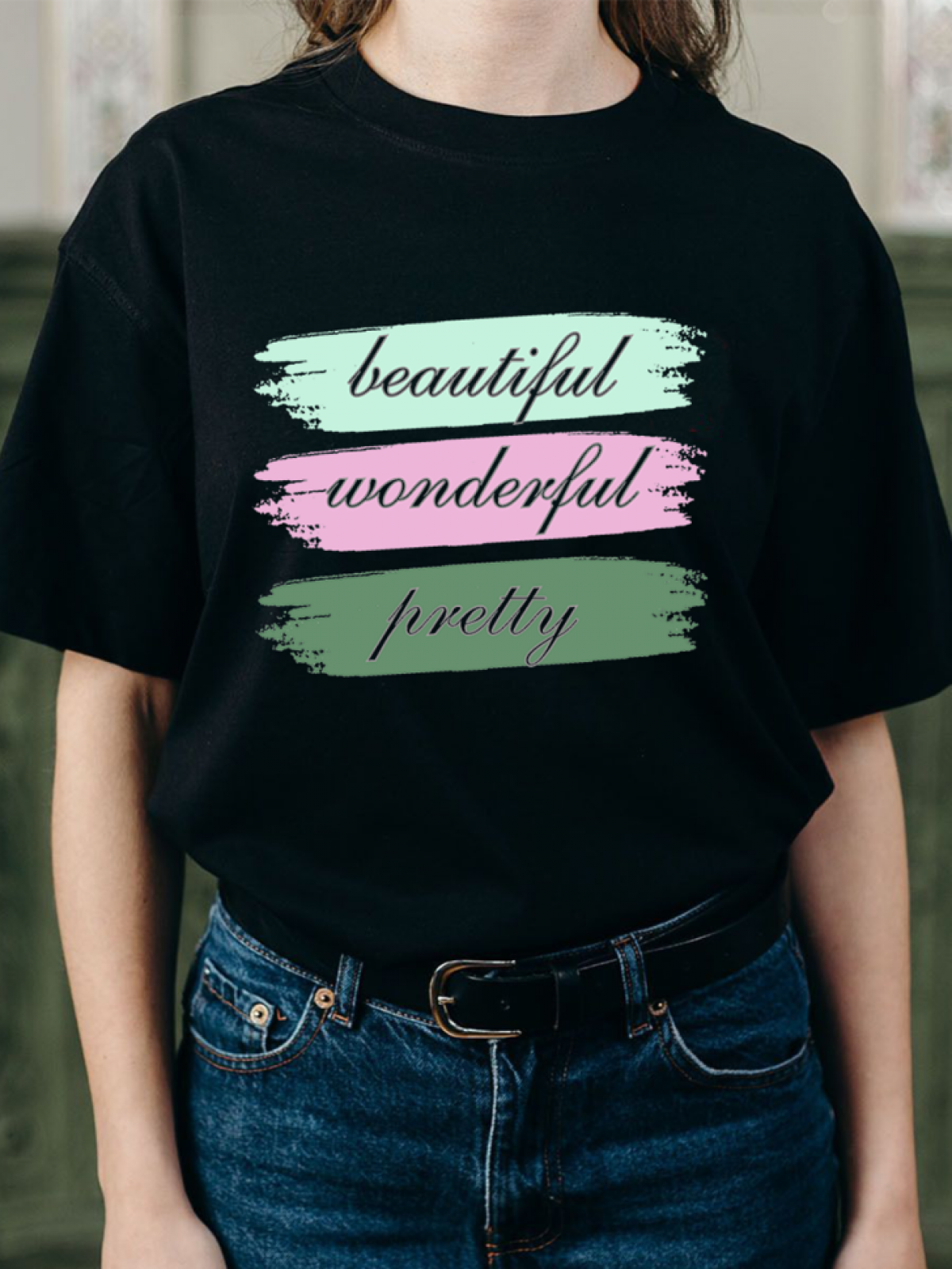 Футболка  черная женская wonderful  